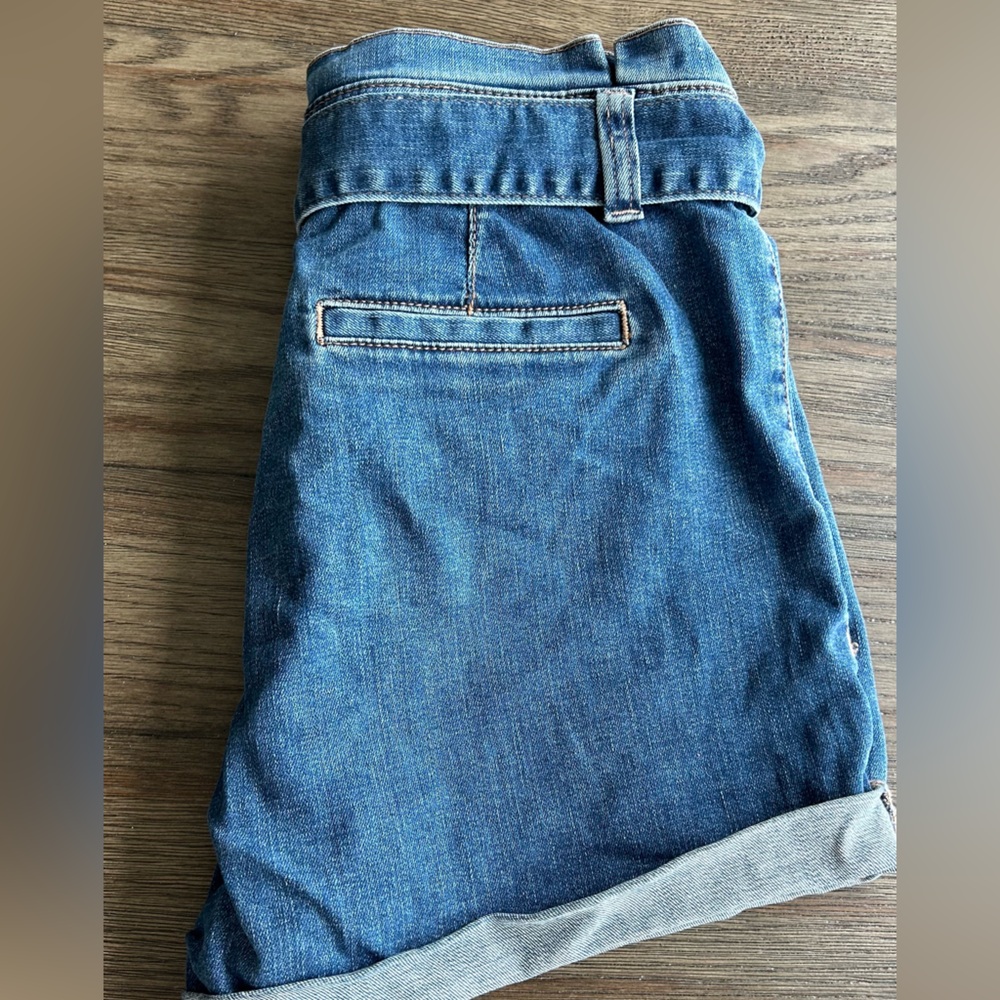Express Shortie Style Shorts